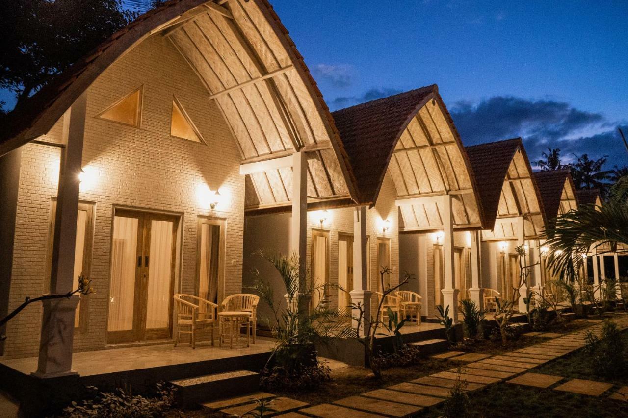 Kayu Kuning Cottage Toyapakeh Εξωτερικό φωτογραφία